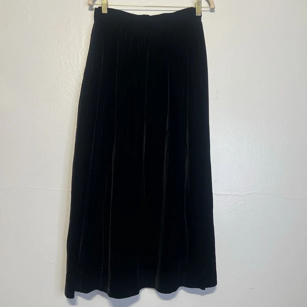 Vtg UNION Evan Picone‎ Black Velvet Silk Blend Skirt 6 whimsygoth Witchy Vampire